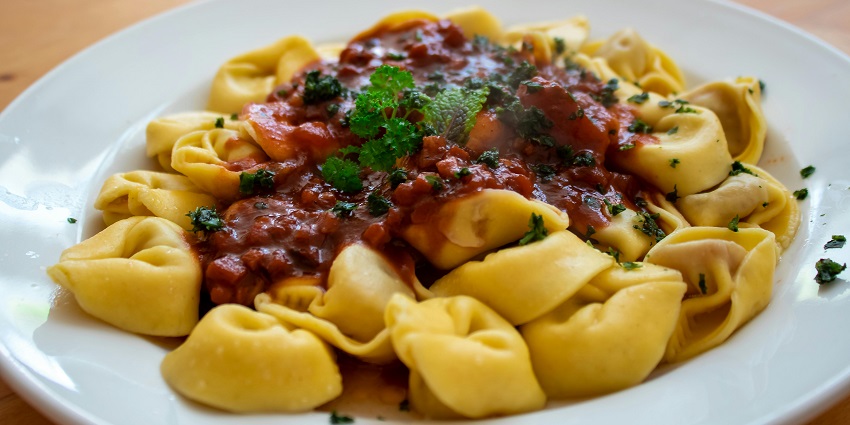 The vicinity of the refreshing establishment has numerous eateries to savour a local meal.