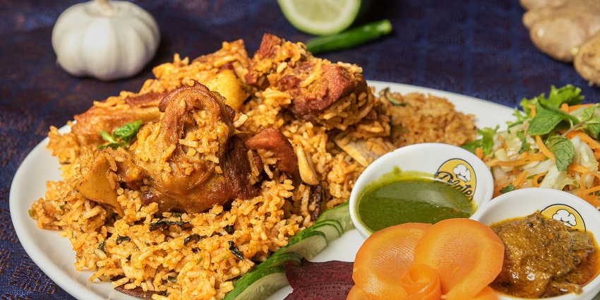 There are many eateries in Chhattisgarh offering delicious food including fried rice.