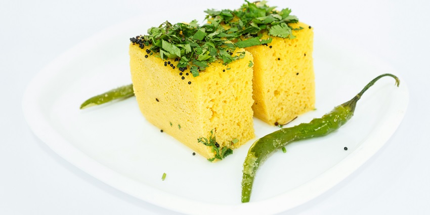 There are many restaurants near Ratanmahal Wildlife Sanctuary offering delicious food.