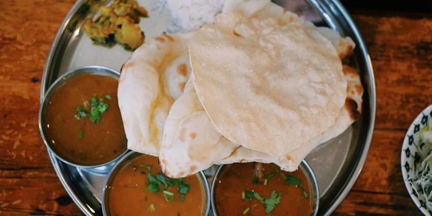 There are many restaurants near the Heaven Water Park offering Gujarati cuisines.