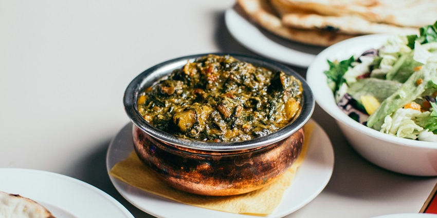 There are many restaurants in Gujarat offering succulent delicacies and Gujarati thali.