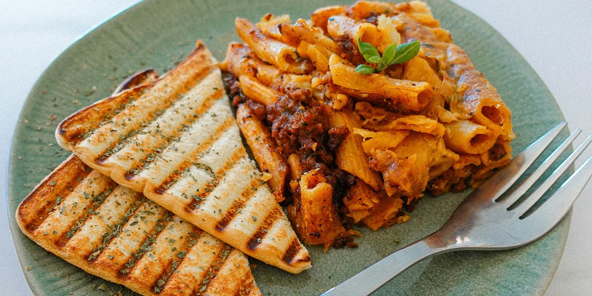 Have a delectable meal in an eatery of your choice near Ranganathittu National Park.