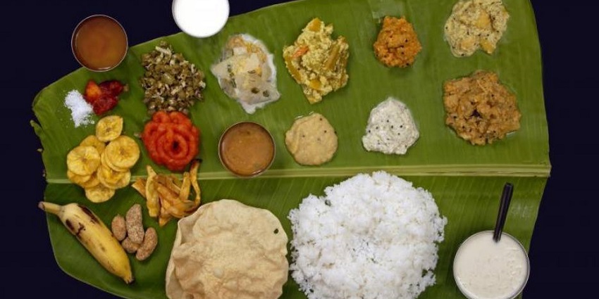 Enjoy delicious South Indian cuisine like idli dosa, utappam and more at the restaurants near Mahakaleshwar Temple