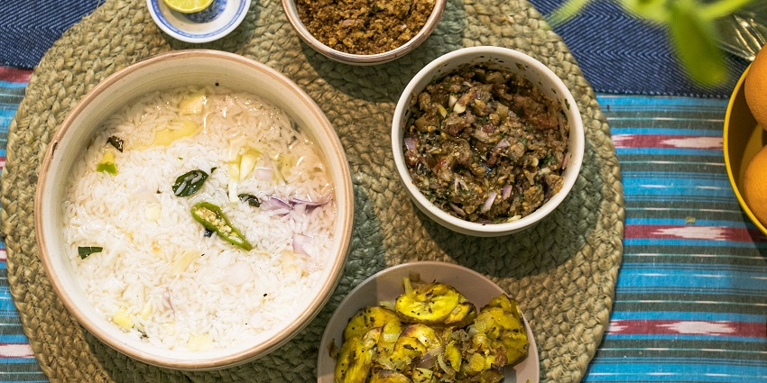 Brahmeswara Temple has a lot of eating options located nearby that can be savoured.