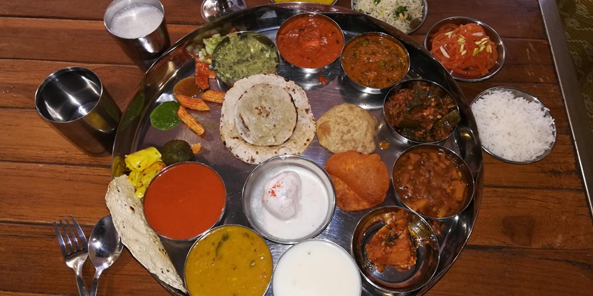 Rajasthani delicacies are available near Auwa Fort and the cities surrounding it.