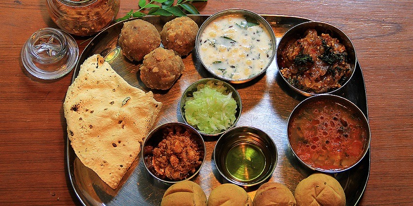 Ranakpur offers local dhabas and hotels with diverse multi-cuisine options.