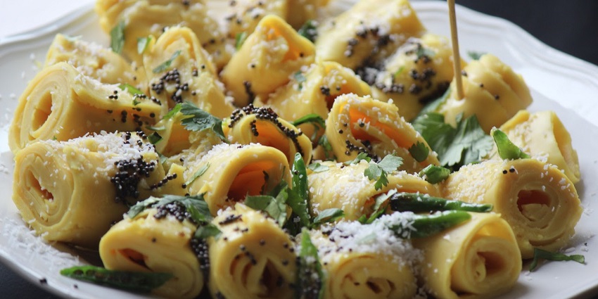 Patra is a famous dish in Gujarat, popular among the tourists and locals.