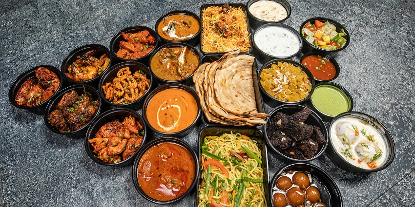 An image of delicious cuisines to enjoy in Chinnasmasta Temple in Jharkhand, India.