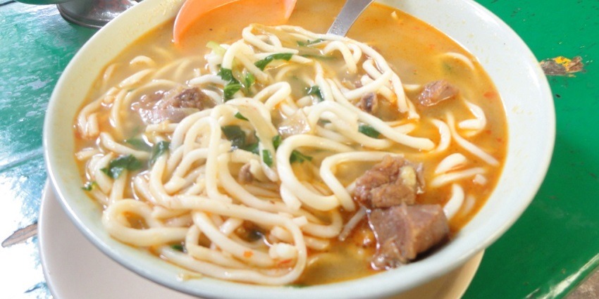 Delve into the local delicious delicacies served at the restaurants and eateries nearby