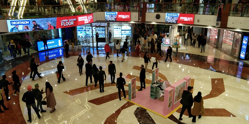 Try a variety of food in various malls present near the destination.