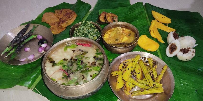 Budhanilkantha Temple has a lot of eating options located nearby that can be savoured.