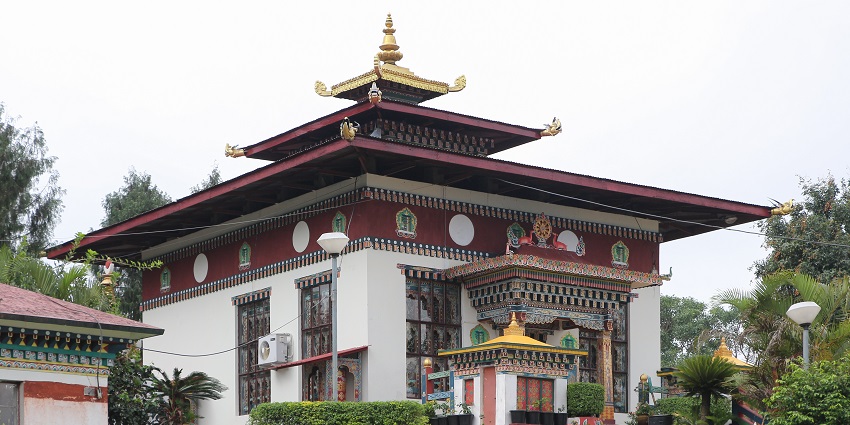 A detailed view of Kharbandi Monastery in Phuentsholing, Bhutan, highlighting its traditional Bhutanese architecture.