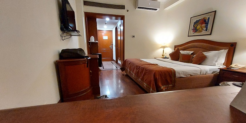 You can stay in amazing accommodations with great facilities while visiting Kurnool Fort.