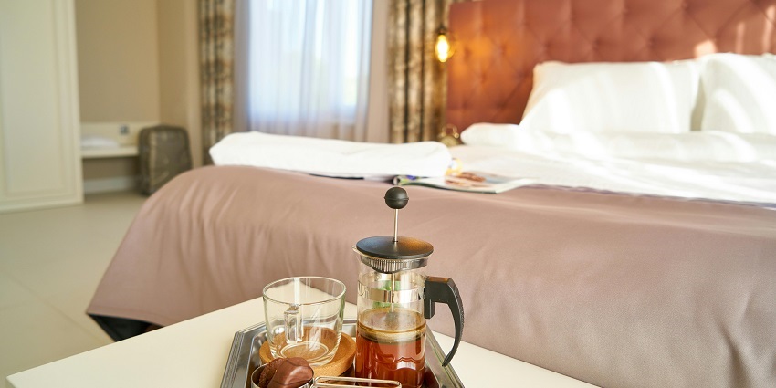 There are numerous luxurious and budget hotels available near the historic attraction.
