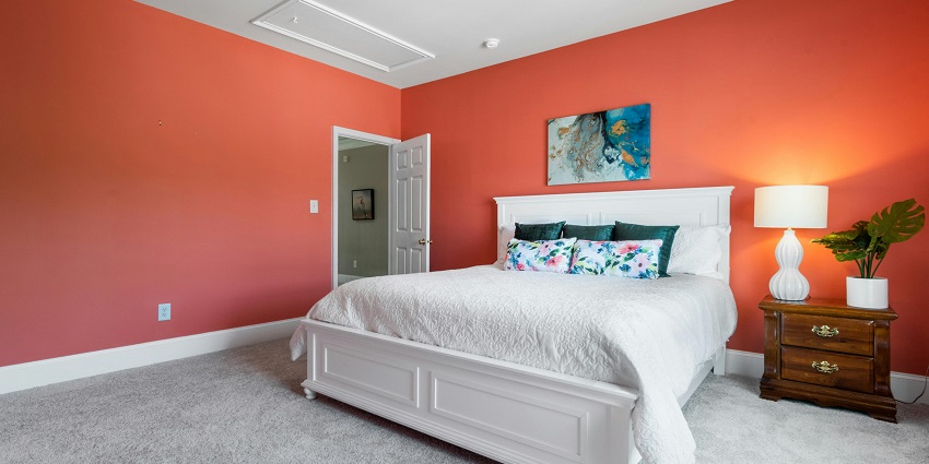 There are a plethora of stay options available near the attraction for a cosy stay.