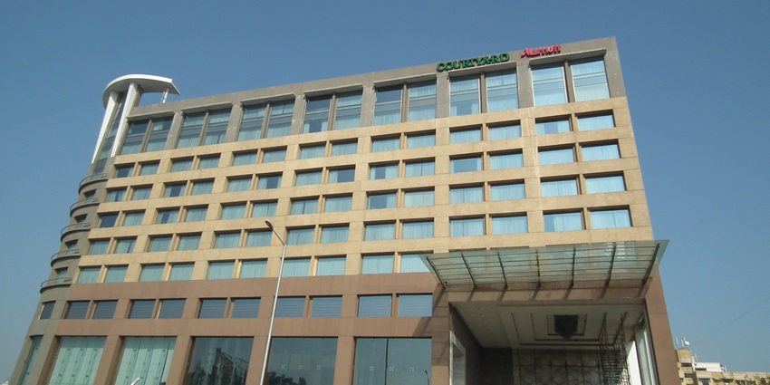 Stay at a luxurious hotel in Ahmedabad which is near this family-friendly water park