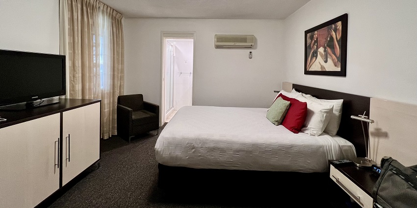 Gangeshwar Temple has a lot of accommodation options nearby for a congenial stay experience.