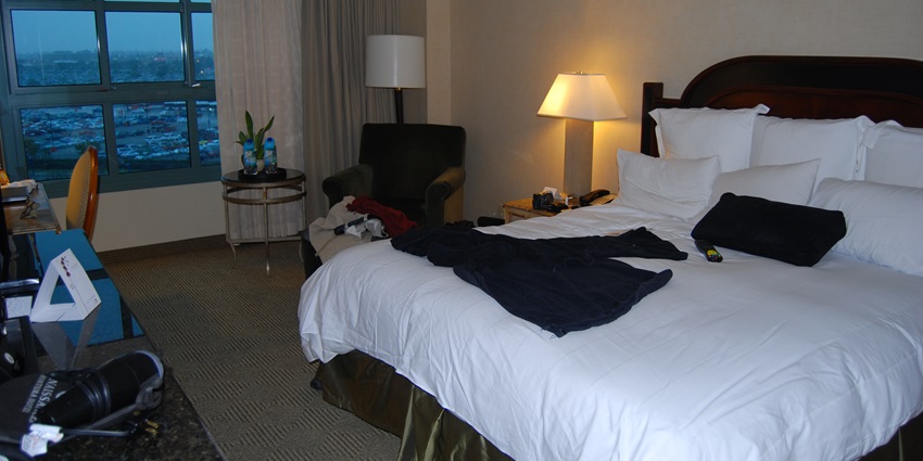 There are many elegant hotels near Somnath Temple.