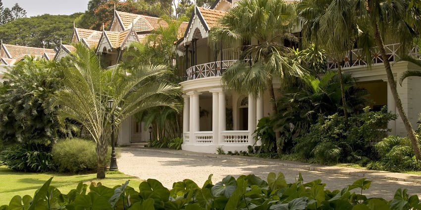 There are many lavish hotels to stay near the national park which is in the state of the Karnataka.