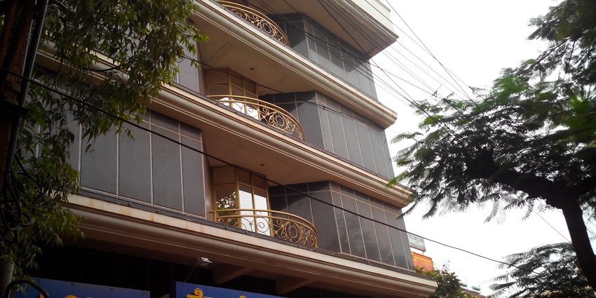 There are many luxurious hotels available near PRS Water Park Hubli.