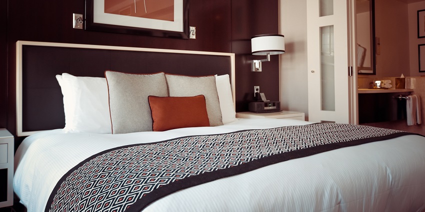 Accommodations nearby offer many facilities according to tourists budget and needs