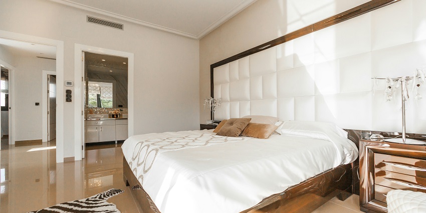 From luxurious hotels to palaces, there are many accommodation options in Rajasthan.
