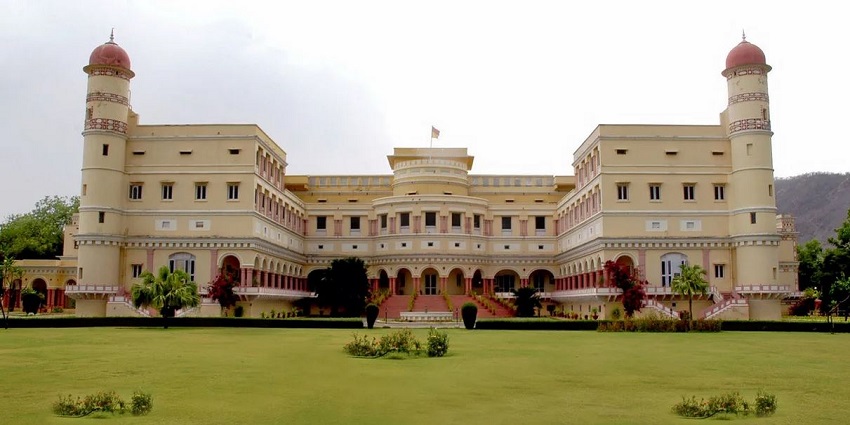 Shahar Fort in Alwar, surrounded by luxury and budget accommodations.