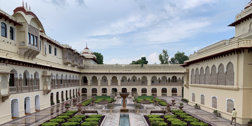 Kuchaman Forts offers Rajasthani hospitality, heritage rooms, and nearby luxury hotels.