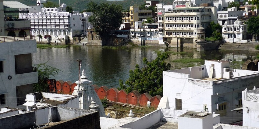 A panoramic view of hotels in Udaipur, showcasing the city's stunning architecture.