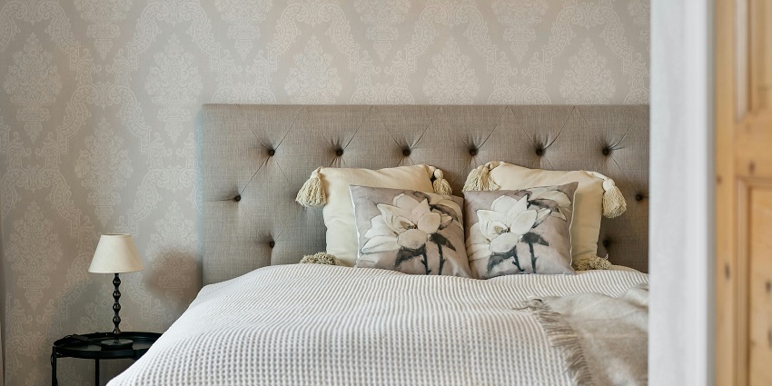 There are numerous luxury and budget hotels available near the Panna National Park.
