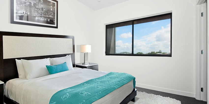 From luxurious hotels to resorts, there are many accommodations available in Delhi.