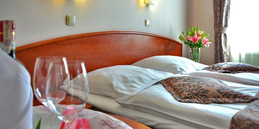 Visitors can easily find suitable accommodation near Takhni Rehmapur Wildlife Sanctuary.