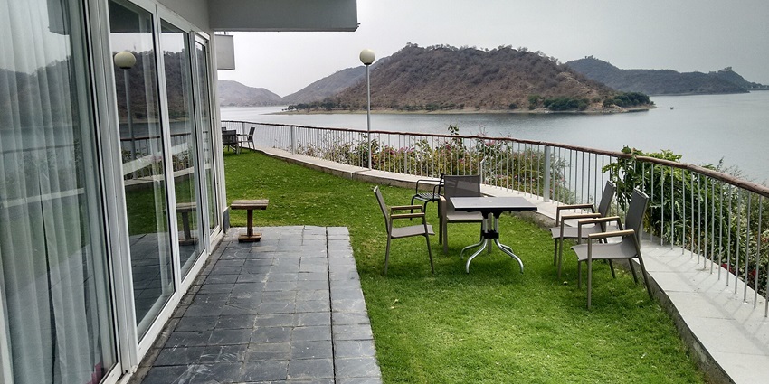 You can explore many comfortable accommodation options nearby according to your budget and needs