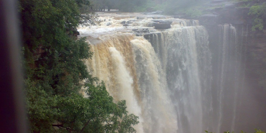 Witnessing Menal Waterfall is one of the best things to do in Bhilwara for all travellers.