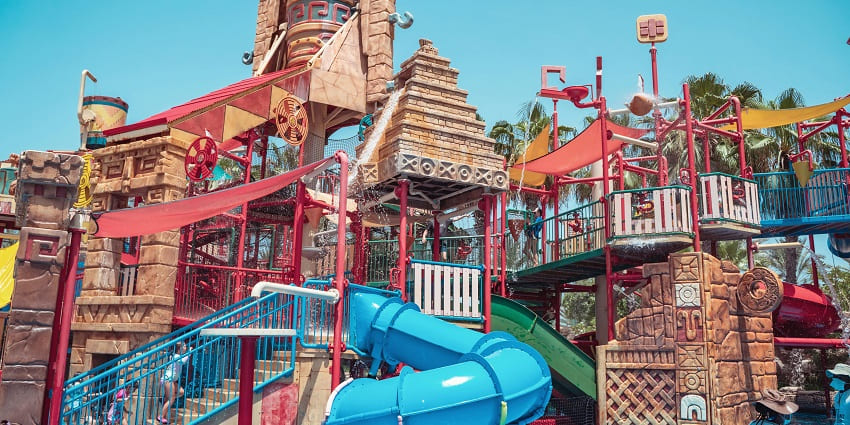 Wonderland Park is one of the top water parks in Chhattisgarh with carousels and water slides