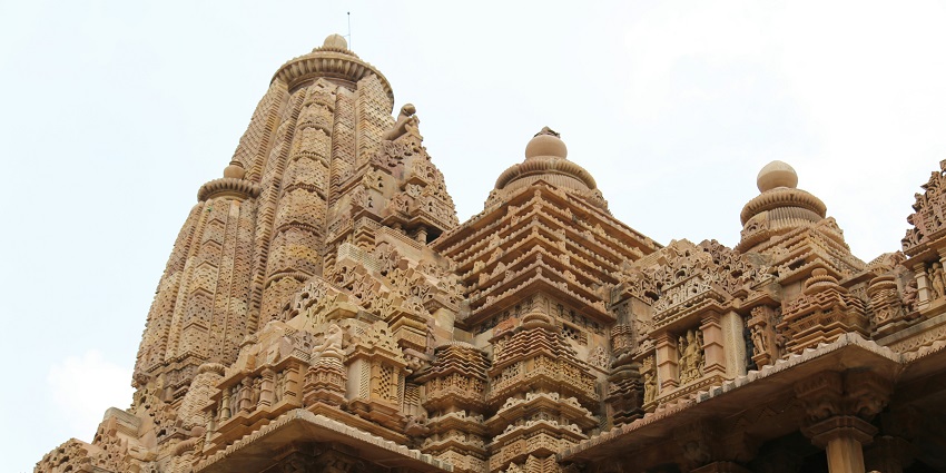 A quaint view of the Yaganti Temple, one of the serene places to visit near Kadapa.
