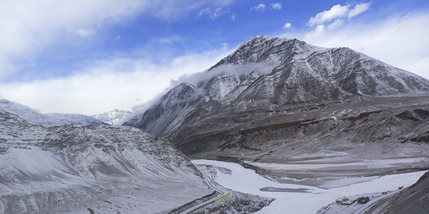 Zanskar Valley is one of the most breathtaking places to visit near Leh Ladakh for all.