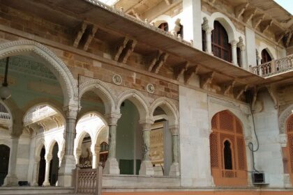 Albert Hall Museum is a Jaipur Museum showcases exquisite artefacts and stunning Indo-Saracenic architecture