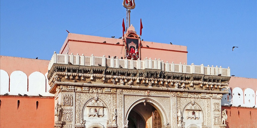 An image showing Karni Mata Temple, one of the most famous temples in Rajasthan.