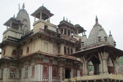 Jagat Shiromani temple a krishna temple in Jaipur offers a serene, spiritually enriching experience