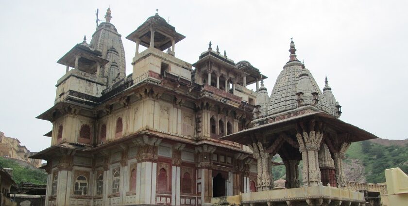 Jagat Shiromani temple a krishna temple in Jaipur offers a serene, spiritually enriching experience