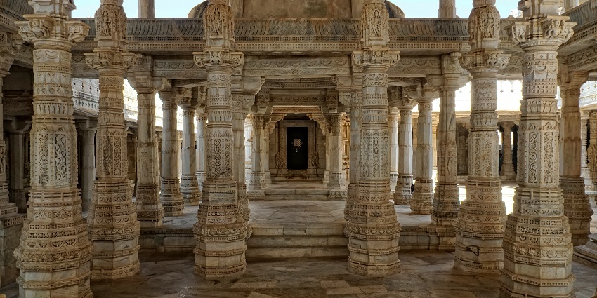 Featuring delicate carvings, Ranakpur Temple is really too easy to locate in the city.