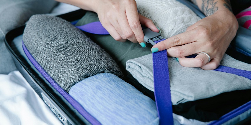 Choose to pack decent and comfortable clothes for a visit to Baladevjew Temple.