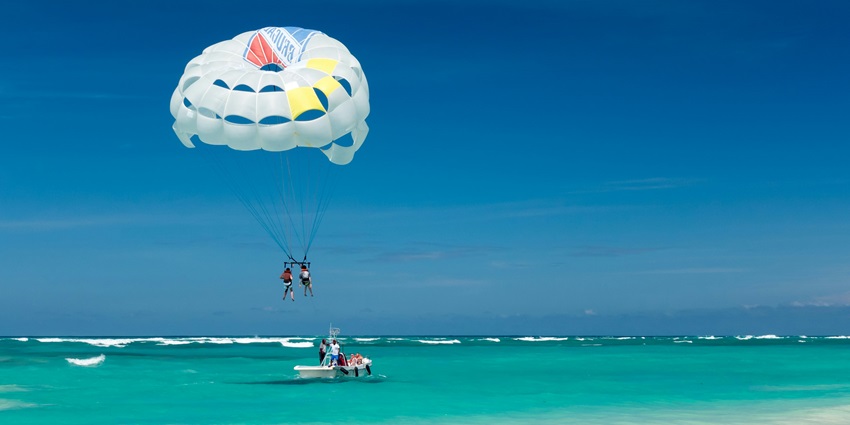 parasailing is one of the most exciting water sports in Diu for everyone to experience.
