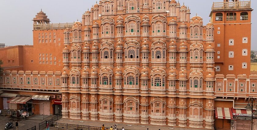 Jaipur, one of the places to visit in Rajasthan in September, showcasing pink buildings.