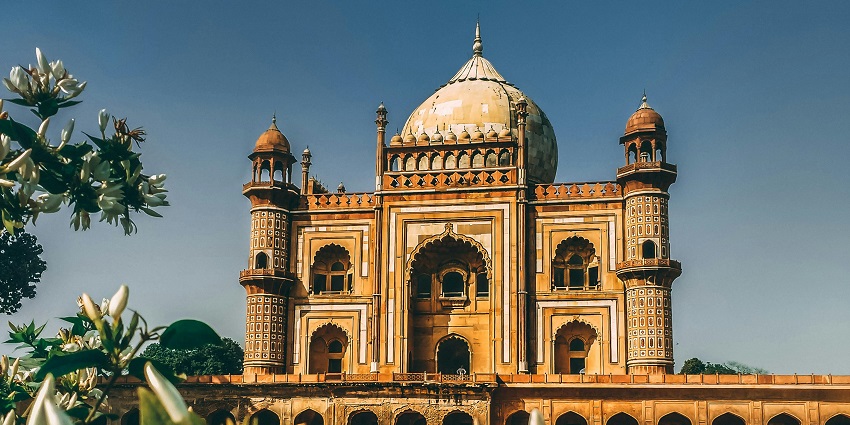 Safdarjung's Tomb is one of the most amazing places around Kapileshwar temple for all.