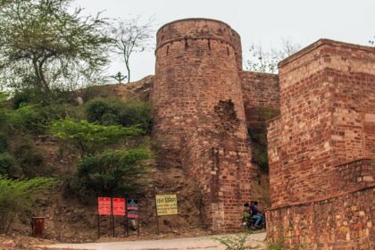 Visit Shergarh Fort Dholpur, an ancient fort in Rajasthan with stunning natural views