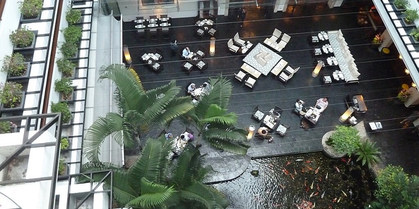 The 4 Seasons, is among the famous places to visit in Aurangabad at night offering diverse cuisines at night.