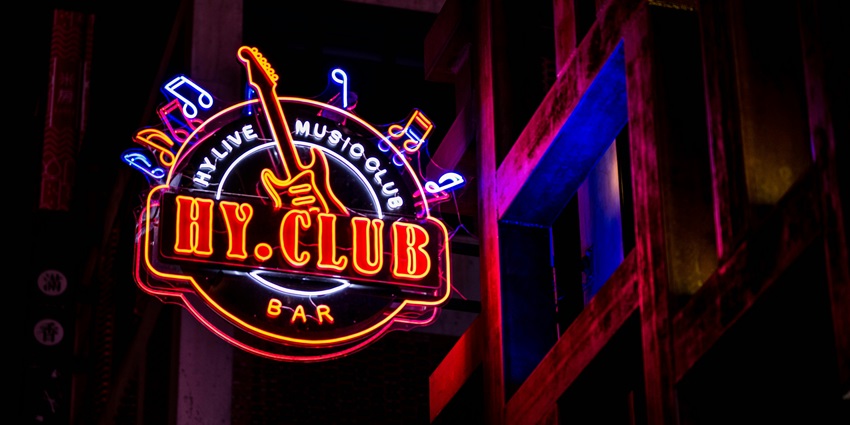 A glimpse of the iconic 9 Bar, one of the top places to enjoy a rave party in Goa.