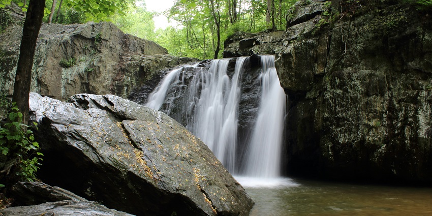 Enjoy the Bhivpuri Waterfalls amidst the greenery - one of the things to do in Karjat.